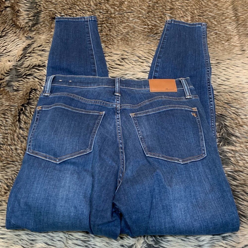 Madewell 
10" High-Rise Skinny Jeans in Danny Wash: TENCEL Denim Edition Size 28